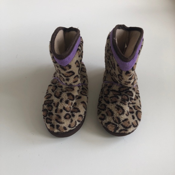 Leopard Slippers - Picture 2 of 2